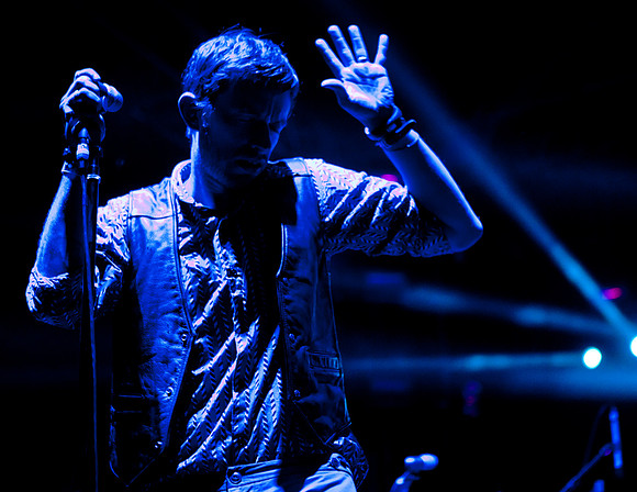 Yeasayer---07