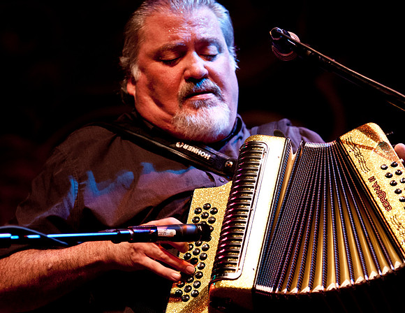 Los Lobos Performance - 23