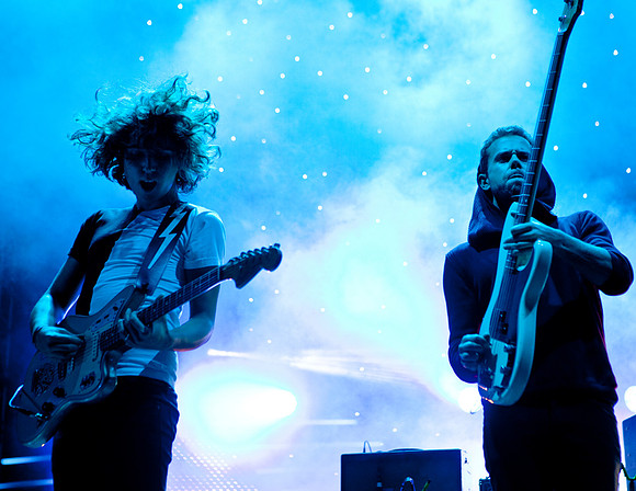 M83 - 06
