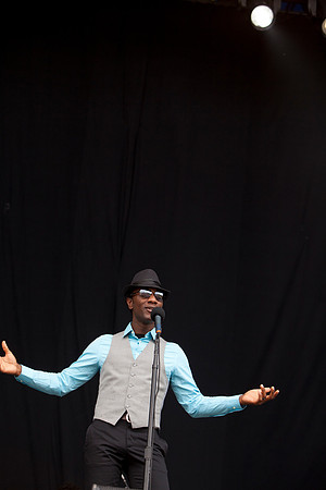 Aloe Blacc and The Grand Scheme