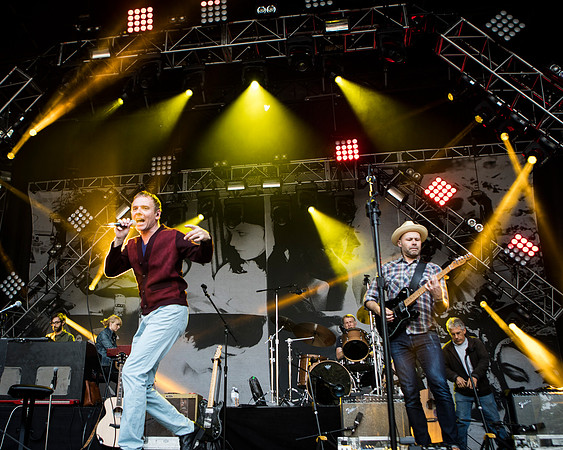 photos of Belle and Sebastian by Robert Redfield