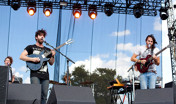 Foals (3)