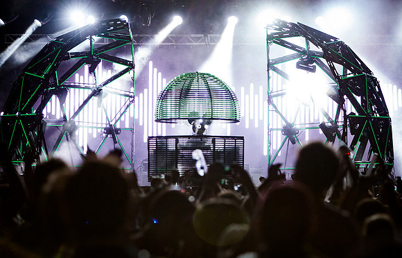 photos of deadmau5 by Robert Redfield