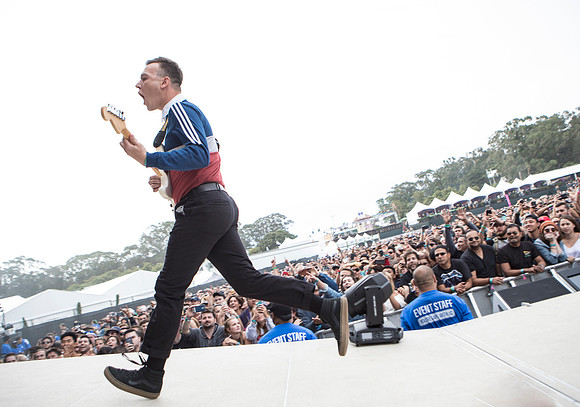 photos of Cage The Elephant by Robert Redfield