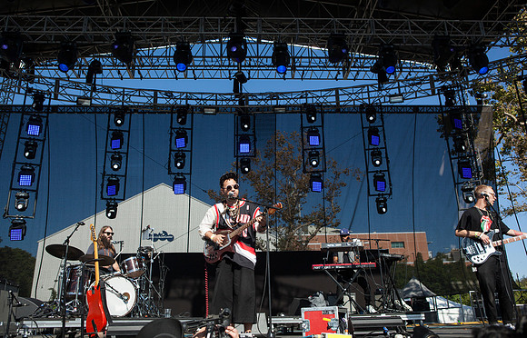 photos of Unknown Mortal Orchestra