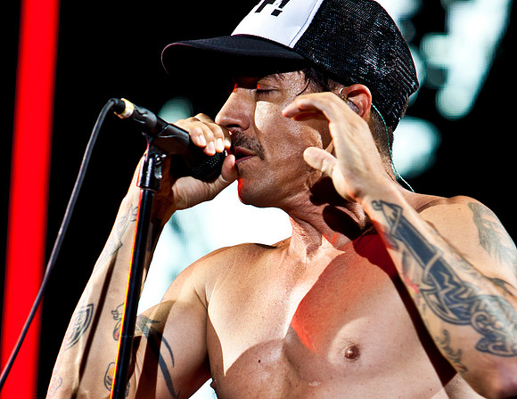 Red Hot Chili Peppers - 05