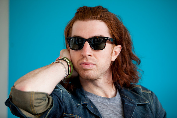 Julian Dorio of The Whigs (1)