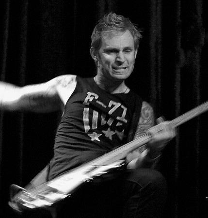 Mike Dirnt - 01