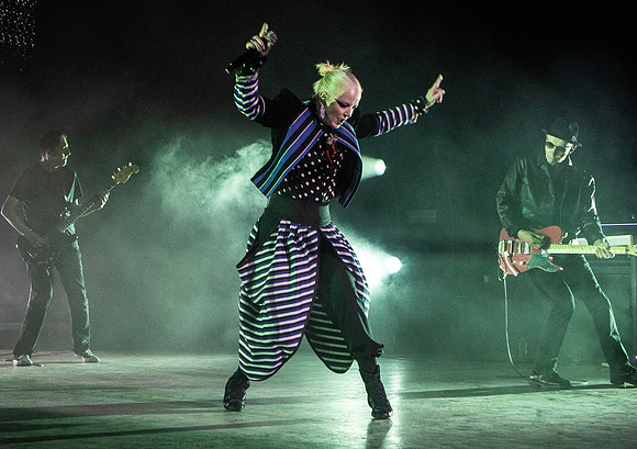 Garbage the band photos by Robert Redfield