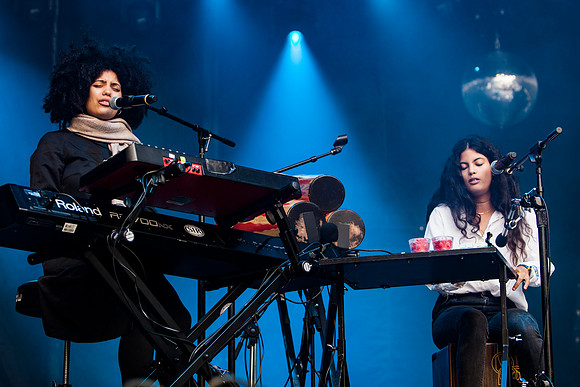 photos of Ibeyi by Robert Redfield