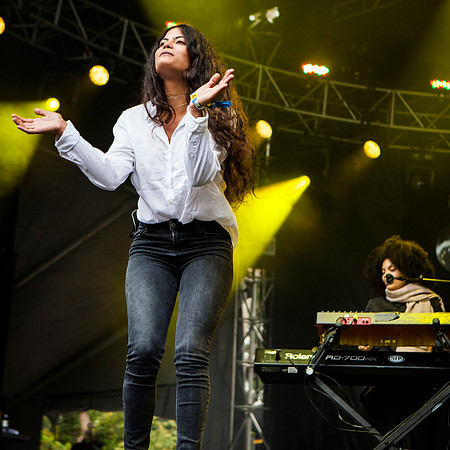 photos of Ibeyi by Robert Redfield