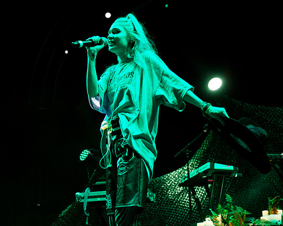 photos of Grimes by Robert Redfield