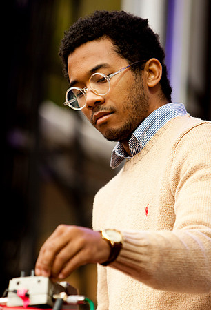 Toro Y Moi