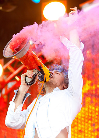 The Flaming Flips (1)