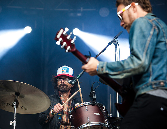 photos of Rogue Wave by Robert Redfield