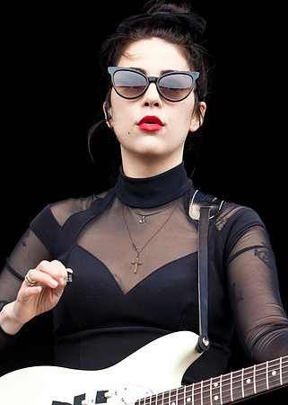 Dum Dum Girls photos